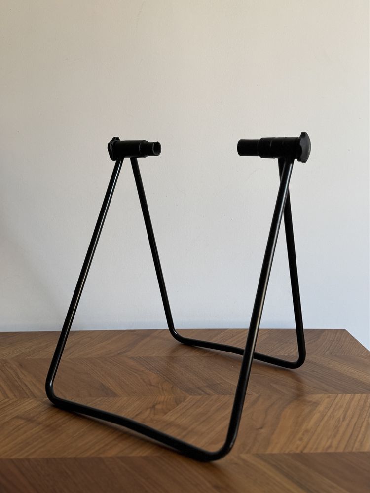 Stojak na rower AIM Displaystand – solidny i składany!