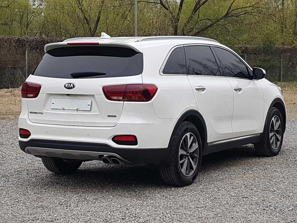 Kia  Sorento 2WD