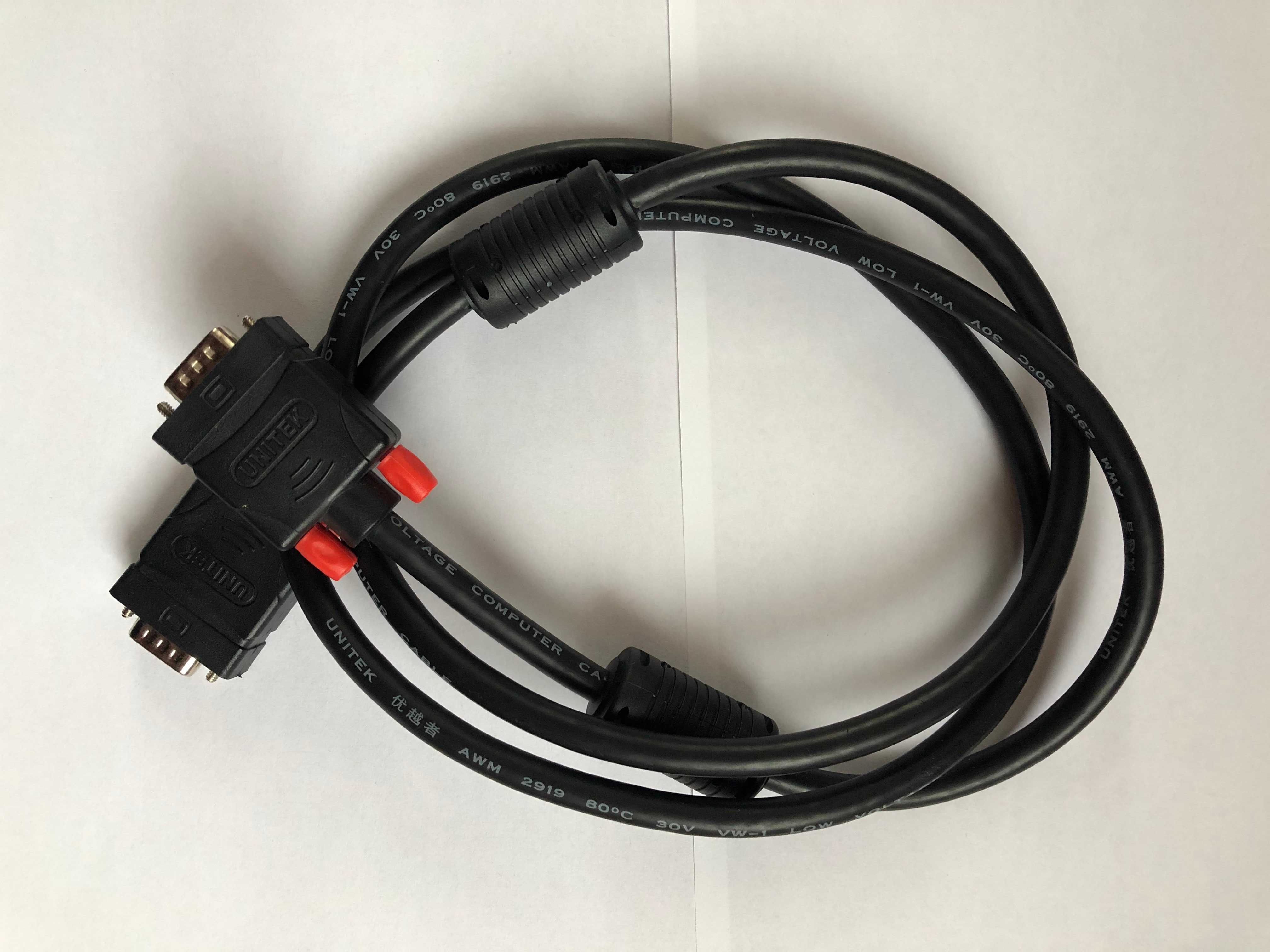 Kabel przewód monitora - łączący monitor z komputerem
