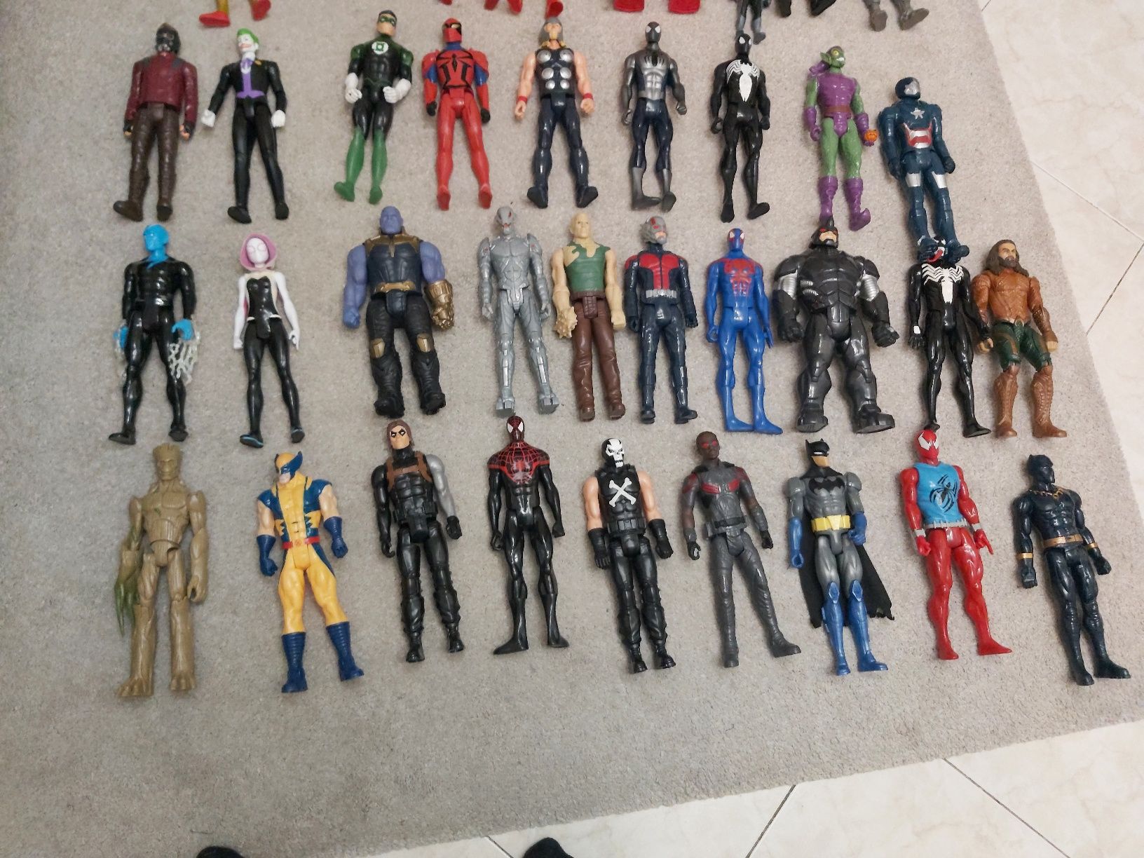 Figuras avengers 30cm.