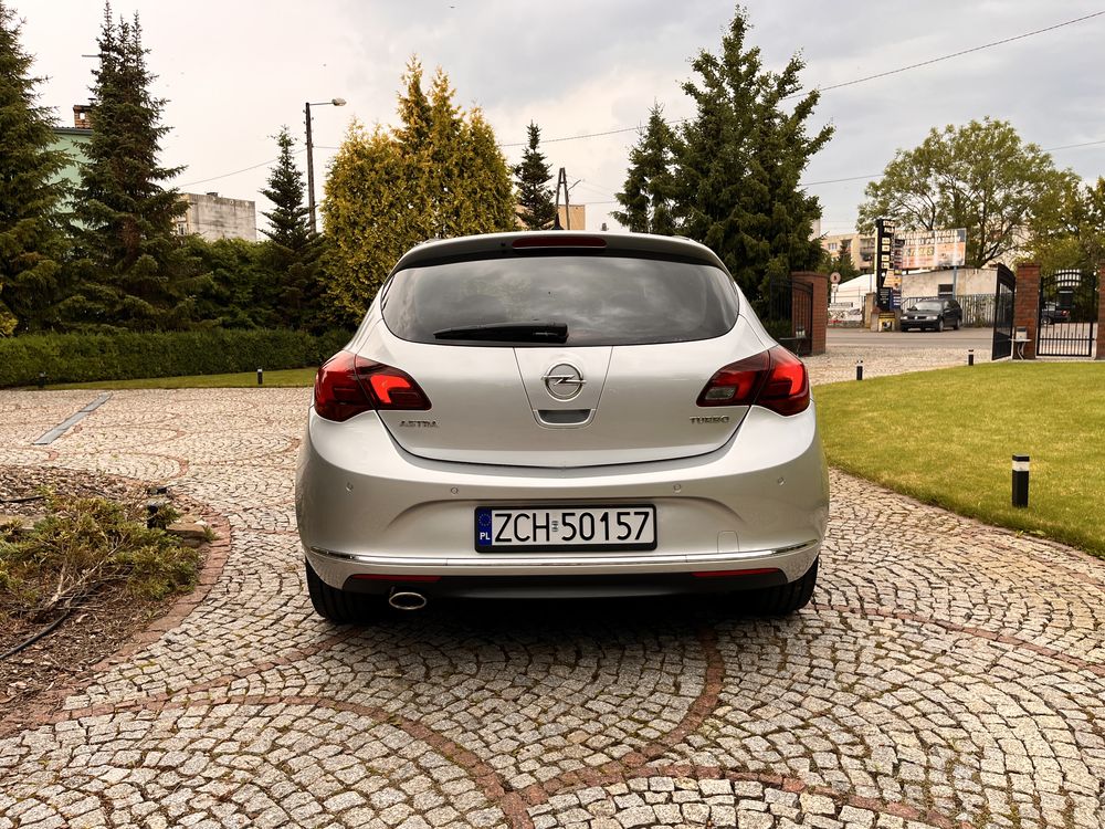 Opel Astra J Cosmo 2013 Lift 1.4T 140km/138tys.km/pdc/tempomat/full