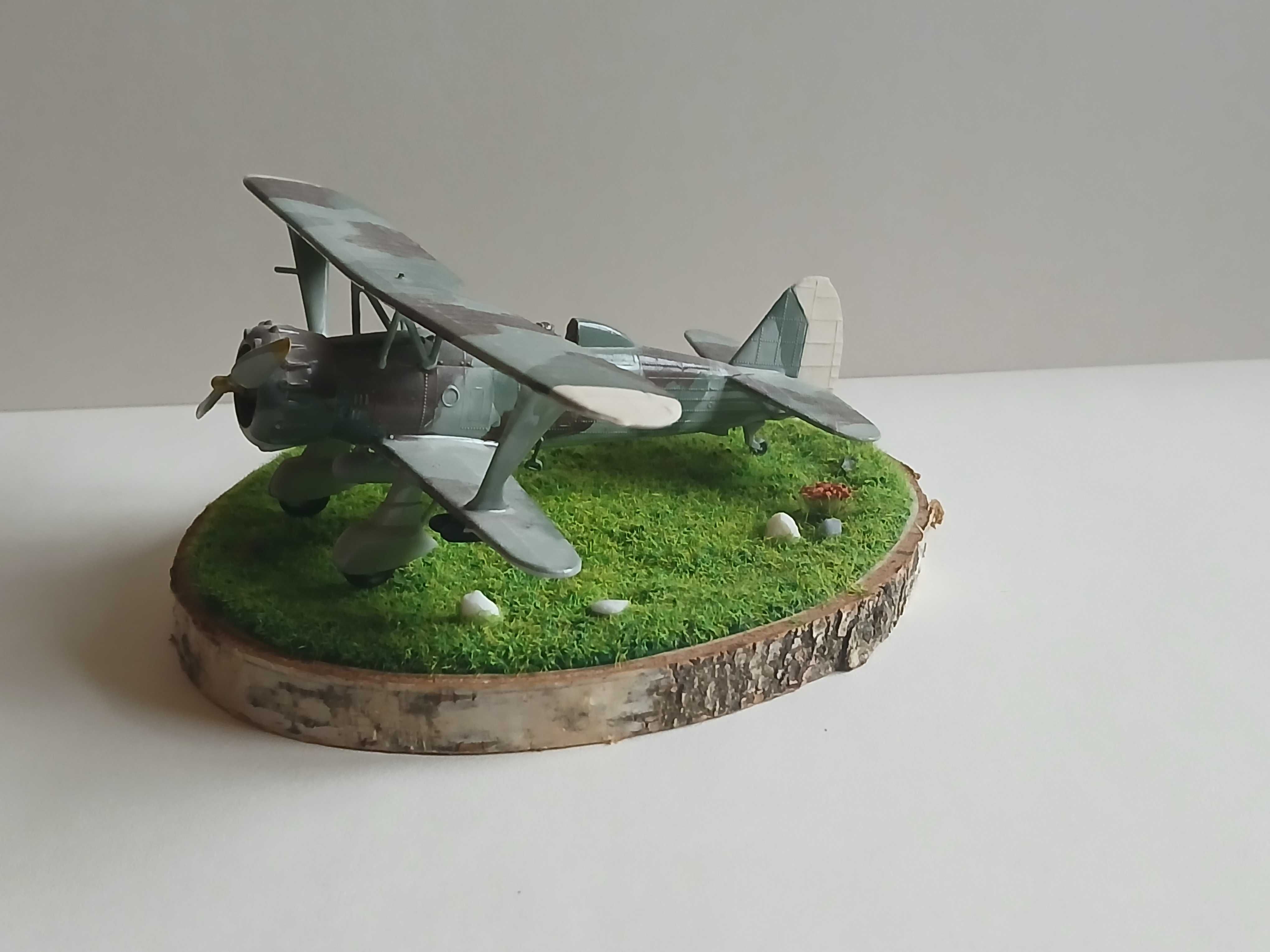 Podstawka ,Ekspozytor modelarski PRADO-29