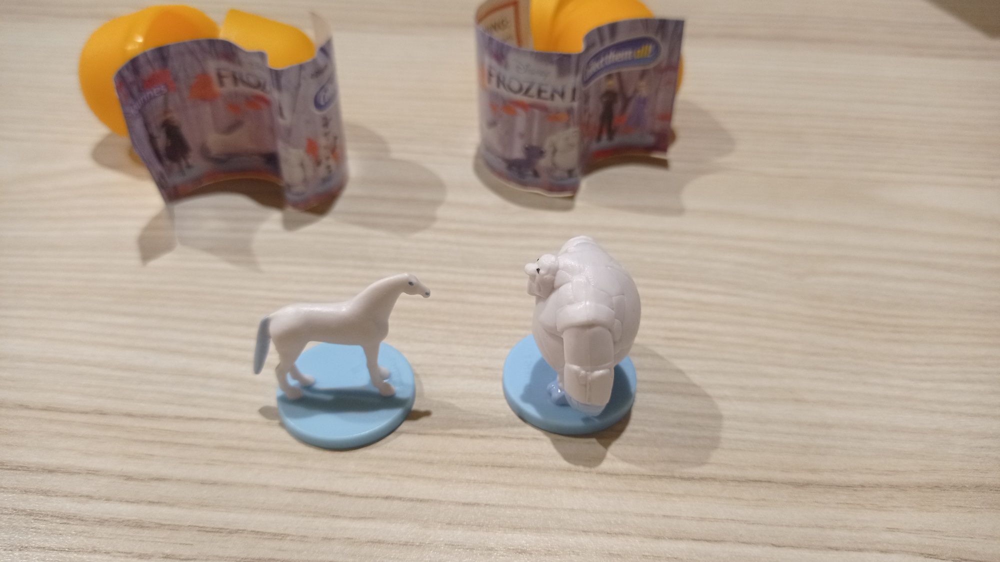 Disney Frozen II - dwie NOWE figurki 3D - Puszek i koń Elsy Nokk