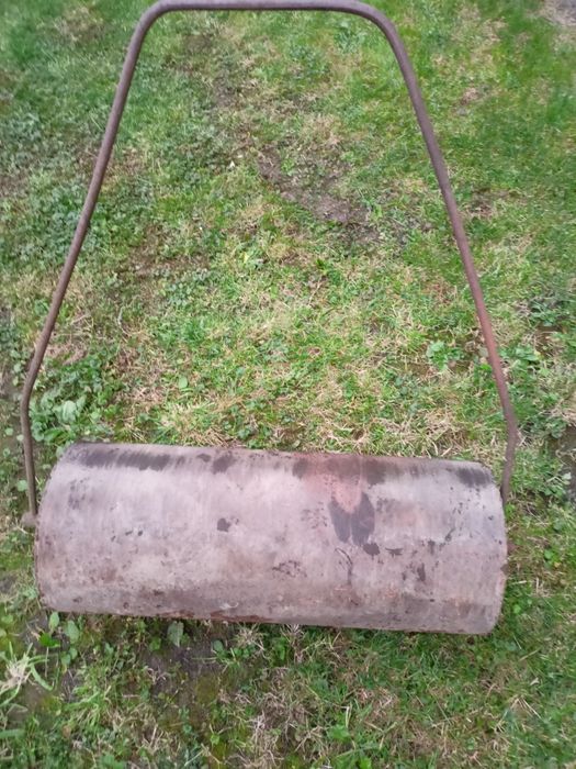 Solidny walec ogrodowy