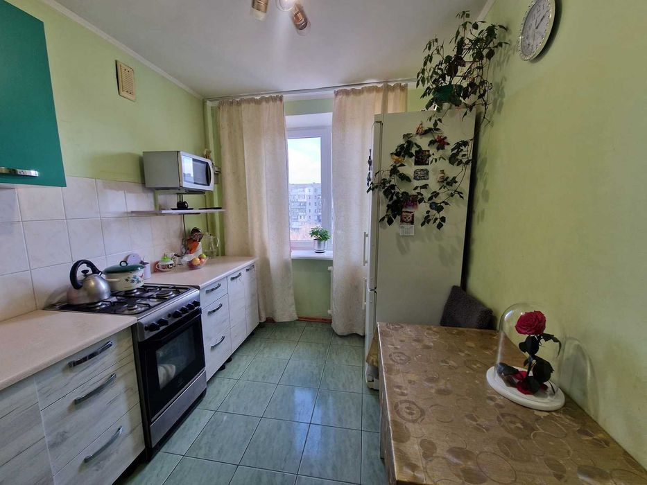 3-кімнатна квартира у Чорноморську / Середній поверх !