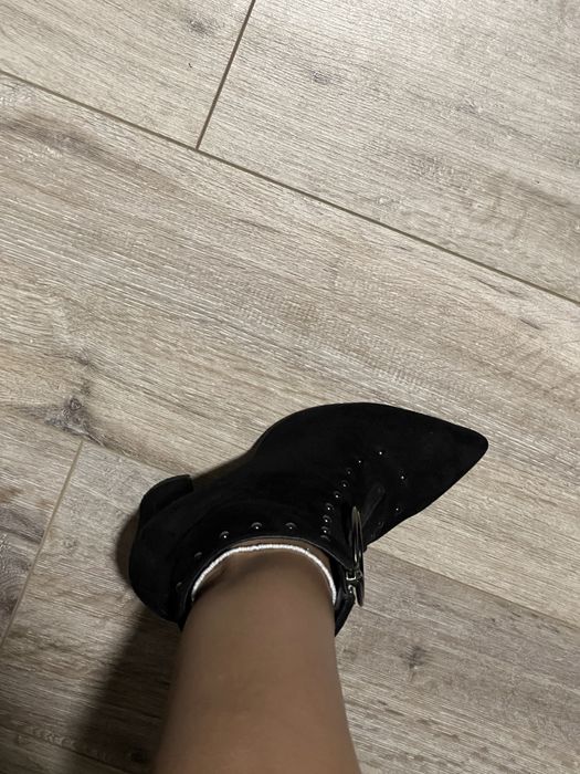 Ботинки замшевые