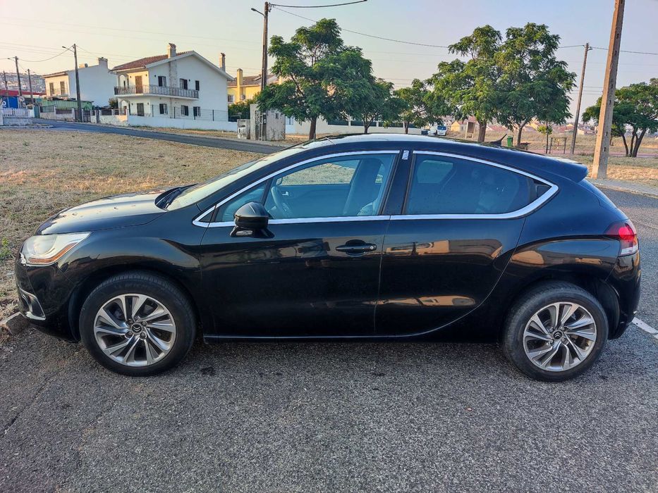 CITROËN DS4 1.6 HDi Diesel 114 cv – 2013 – Automático