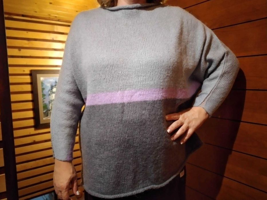 Sweter - Ręcznie robiony