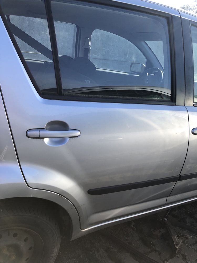 Daihatsu Sirion II 2 Drzwi prawe tył tylne S28