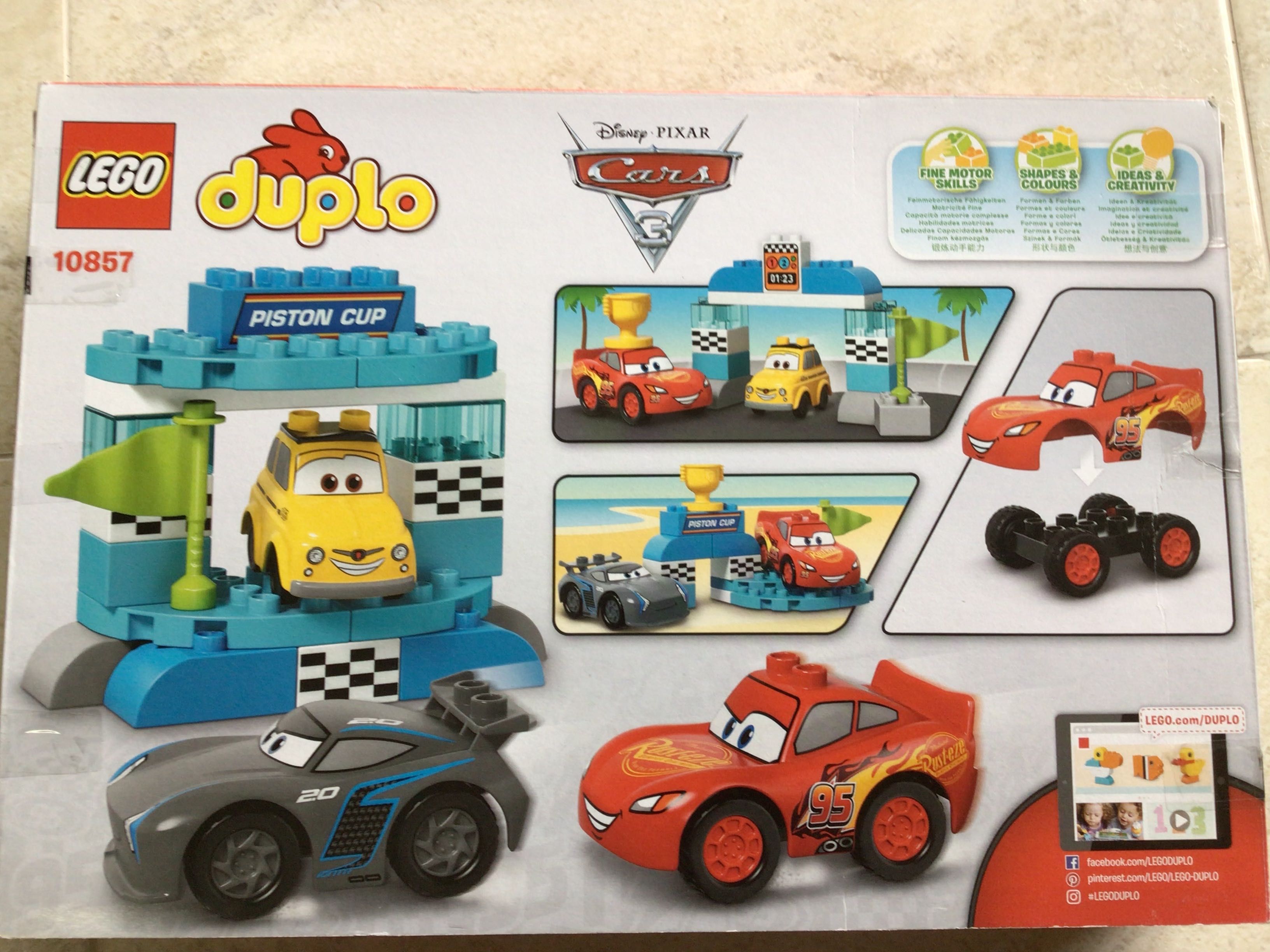 LEGO DUPLO Piston Cup Race