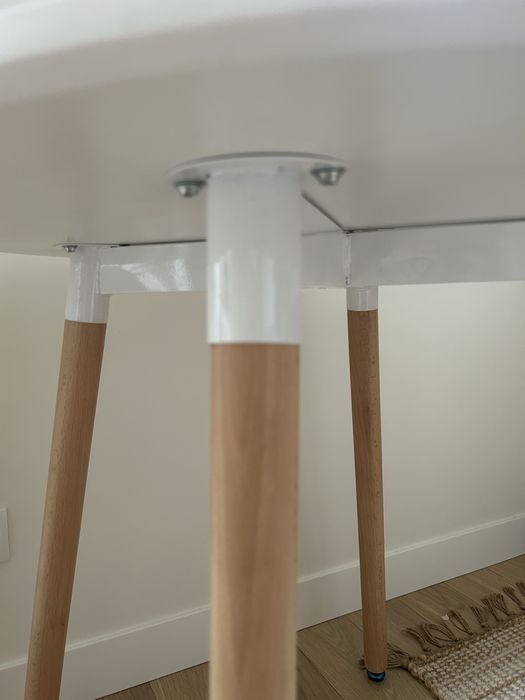 Stół okrągły 80 cm  w stylu skandynawskim