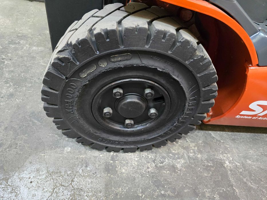 Навантажувач вилковий, електричний Toyota 1.8 тонн Li-ion