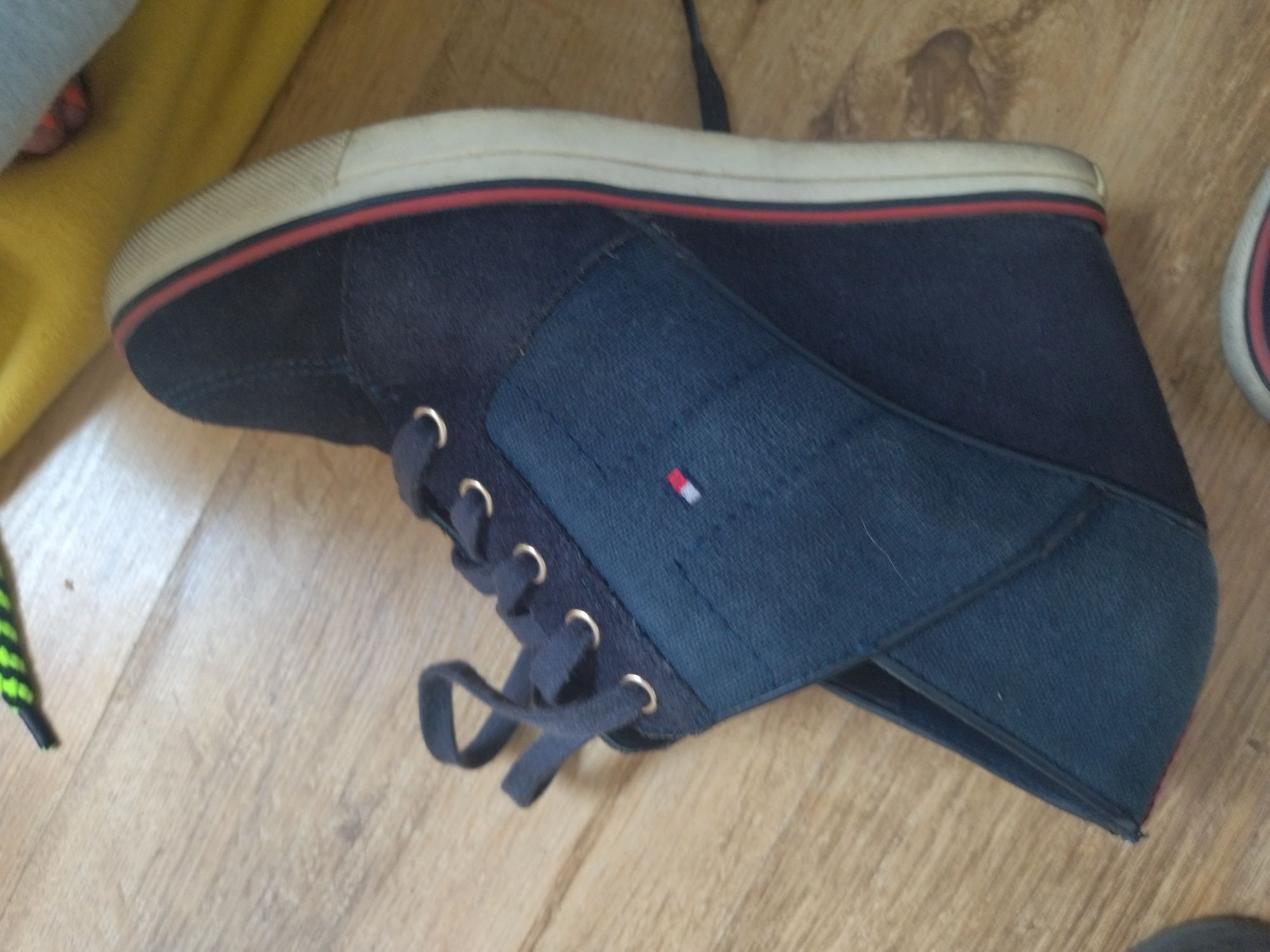 Buty na koturnie Tommy Hilfiger