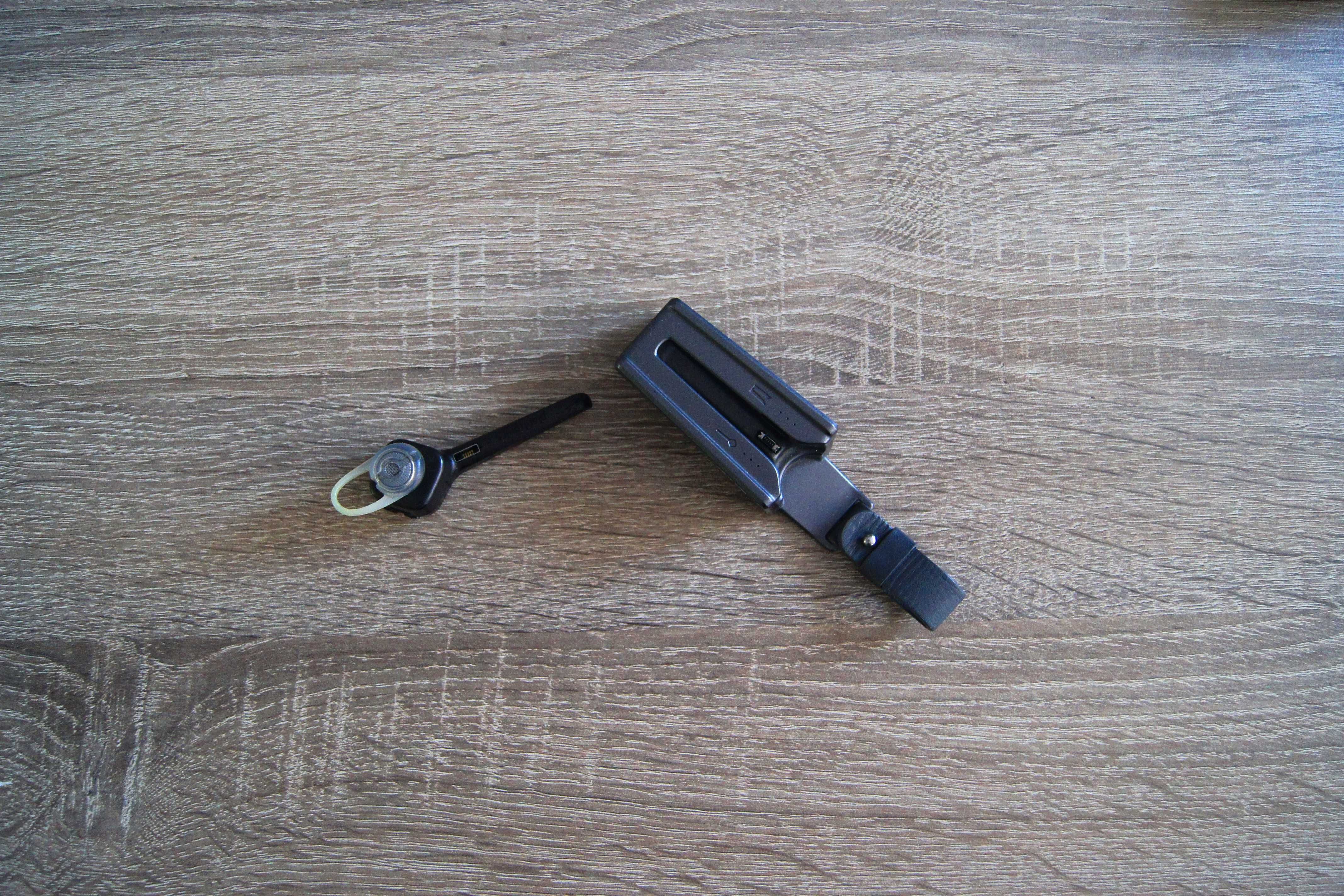 Słuchawka Plantronics Voyager 3240 bluetooth z ładowarką