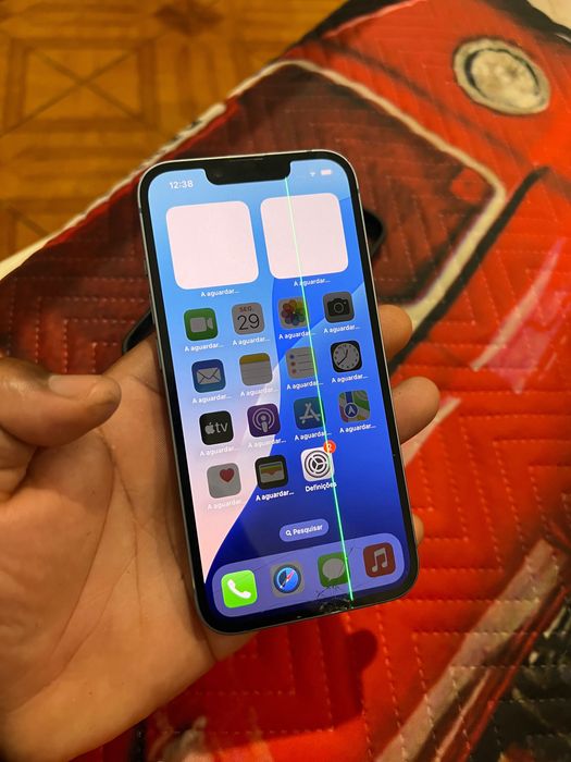 iPhone 14, com estalos no visor e na parte traseira,   Funciona 100%
