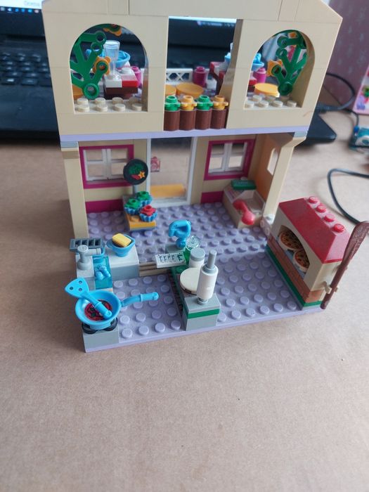 Lego Friends Pizzeria w Heartlake 41311