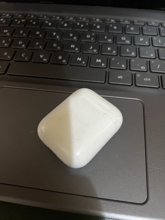airpods 1 ( первое поколение)