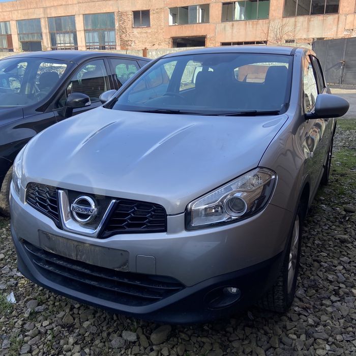 Бампер передній в колір Нісан Кашкай j10