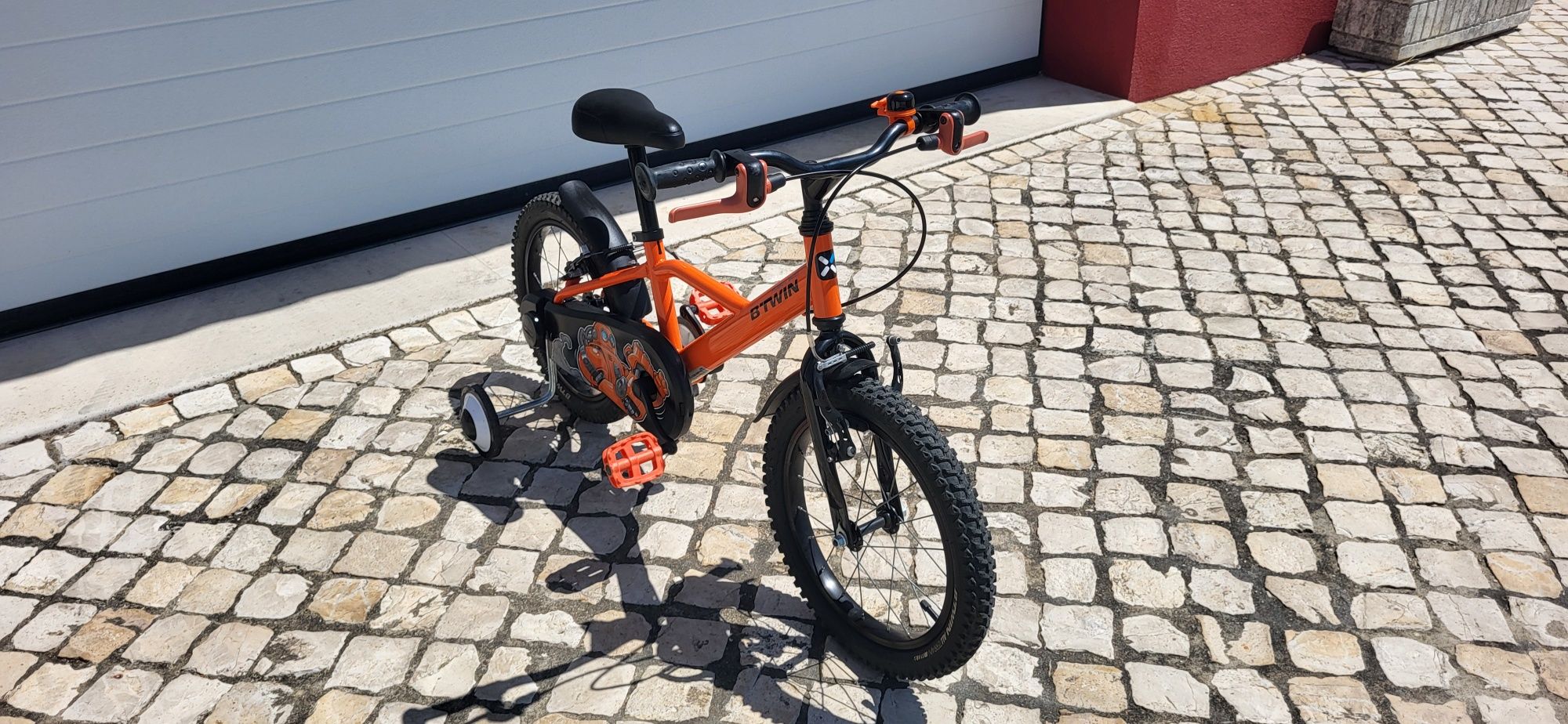 Bicicleta btwin de criança.