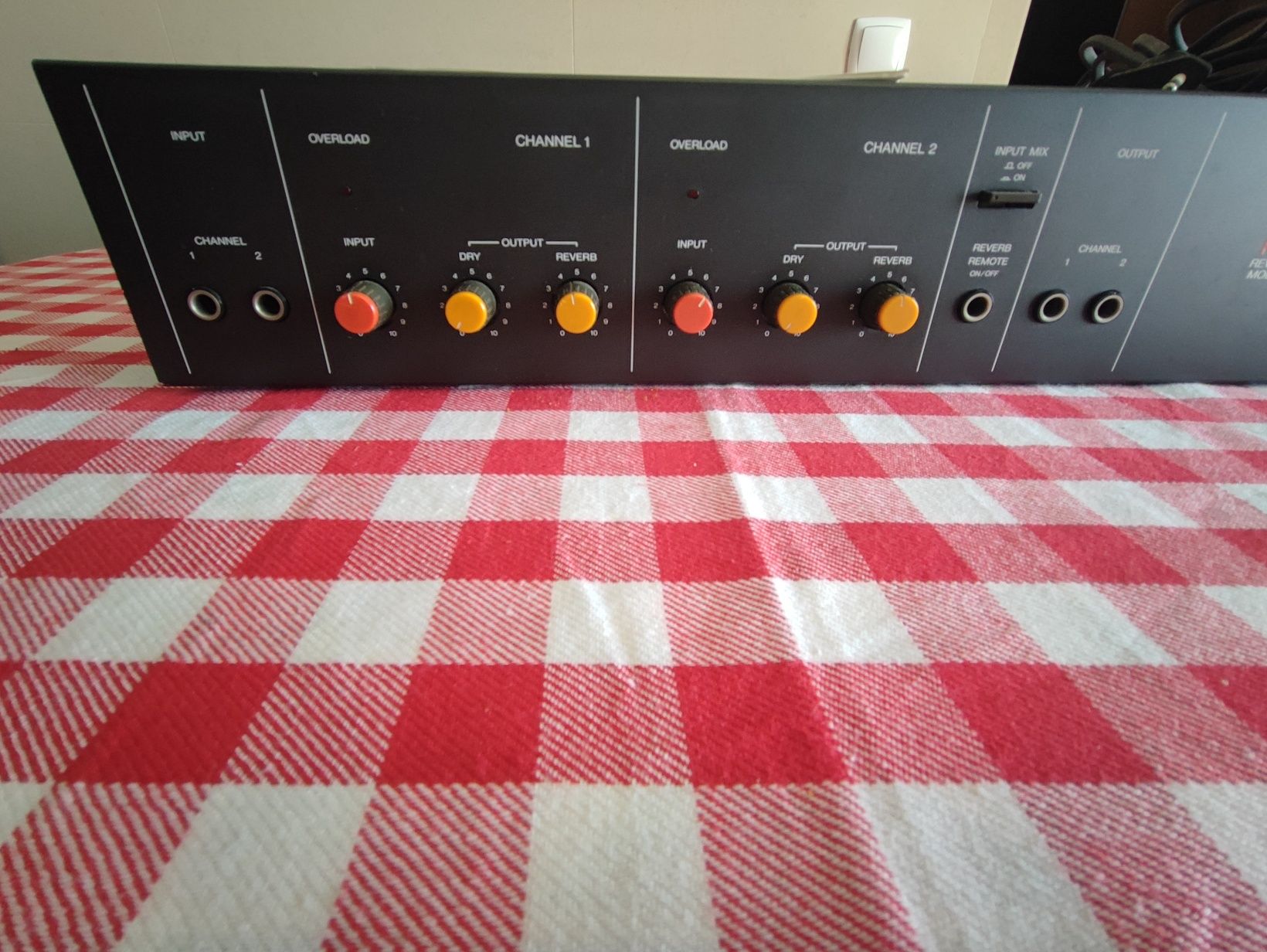 Fostex Reverb Unit - Model 3180