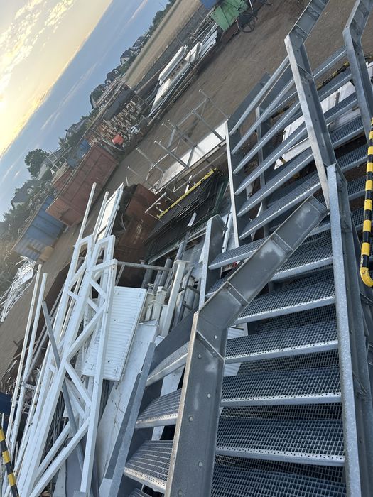 Wielkie Schody z kratownicy wema