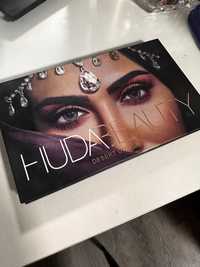 Тіні Huda Beauty