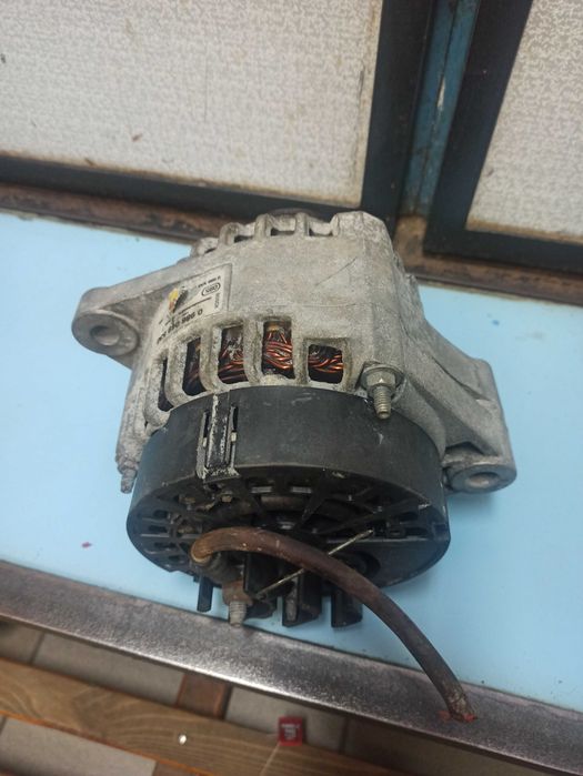 Генератор для автомобільний Бош