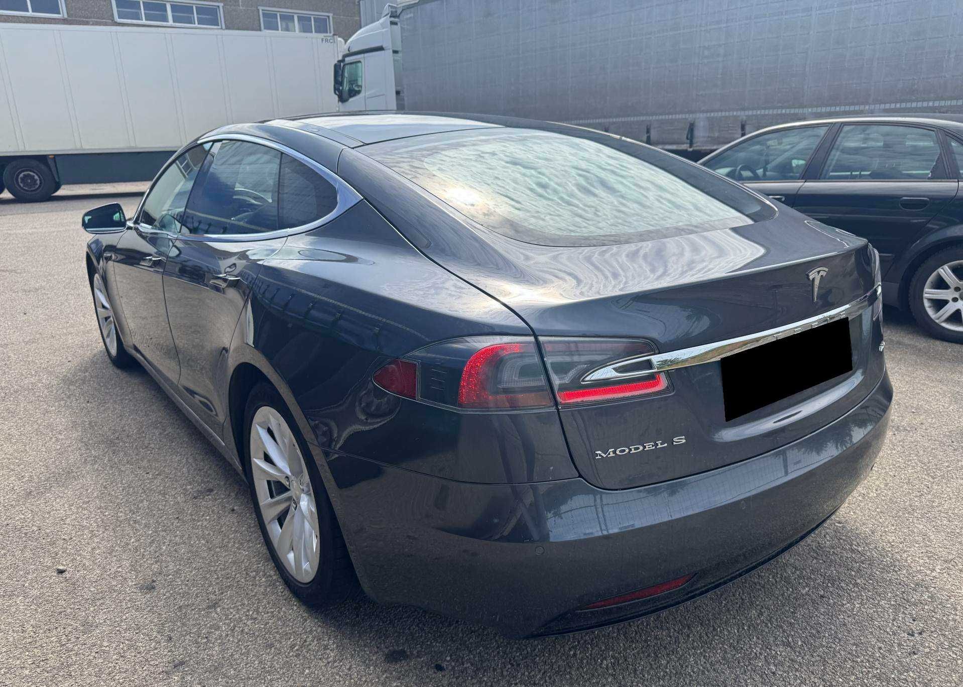 Tesla Model S, 75 кВт ч, 2018