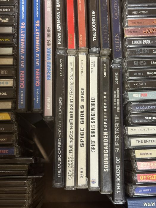 Cds de musica, Metalica, Nirvana, Guns n’ Roses