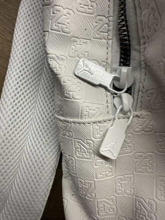 Рюкзак Jordan в білому колірі