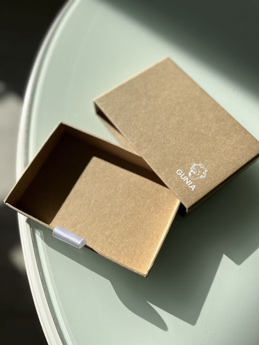 Нова подарункова коробочка Gunia