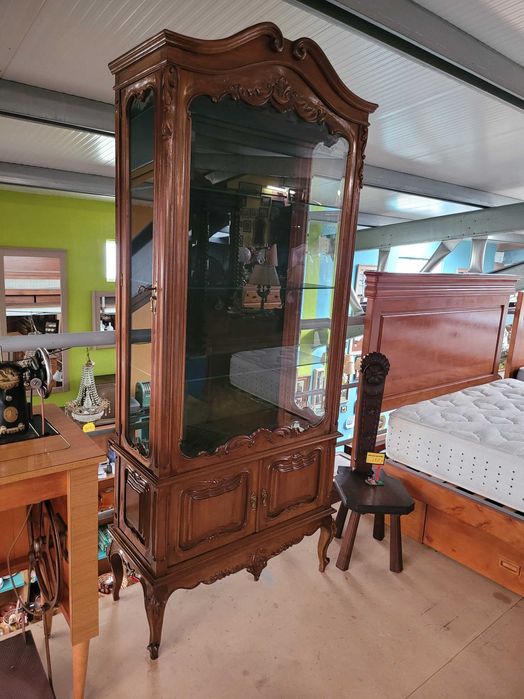 Cristaleira antiga com portas laterais - óptimo estado