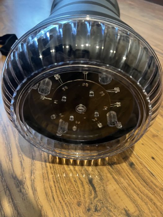 Продам блютуз колонку