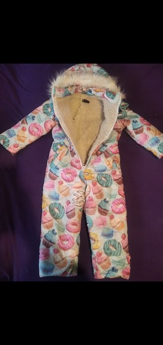 Продам дитячий комбінезон 92-104розмір