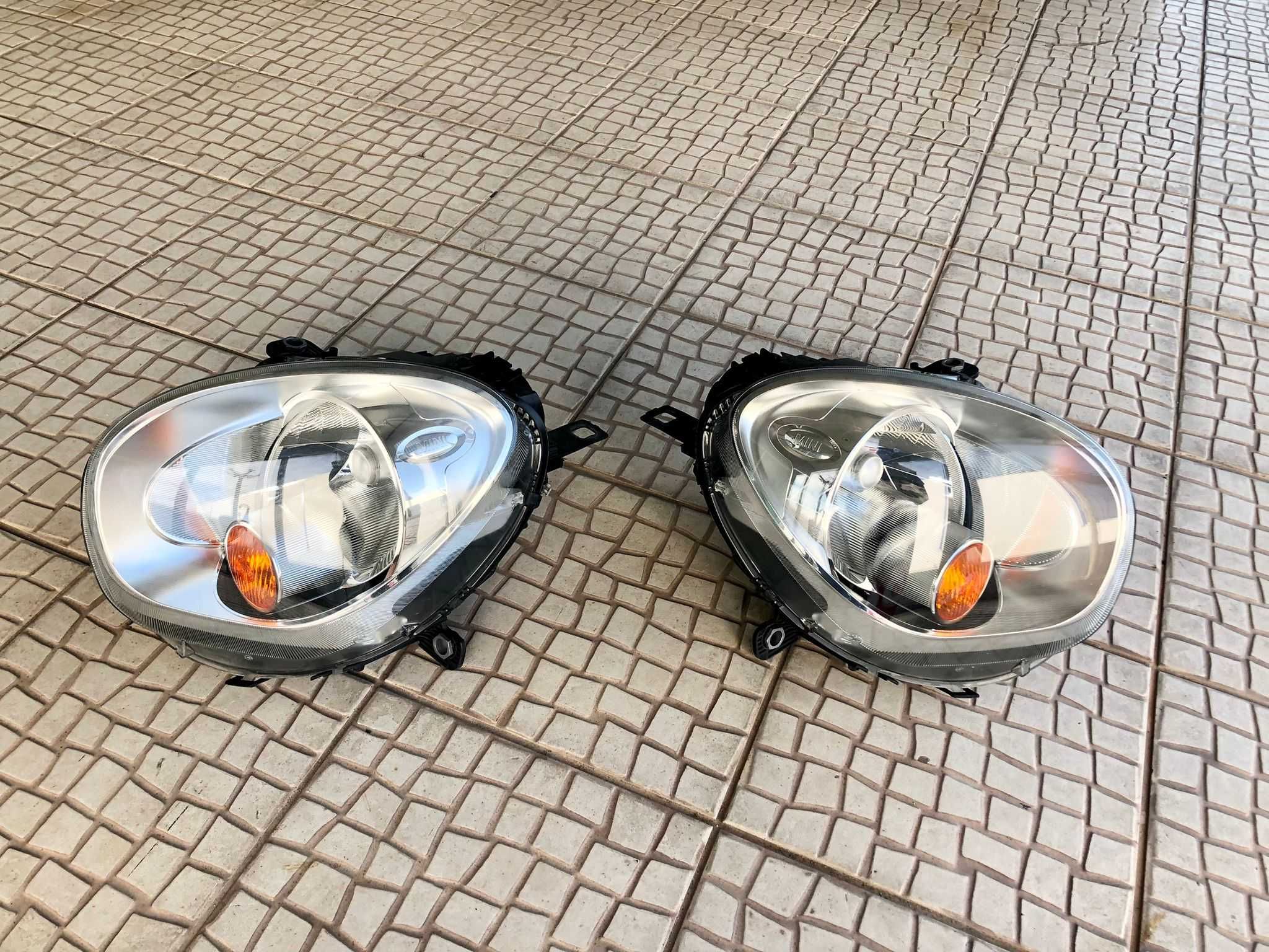 Faróis frontais para Mini Countryman
