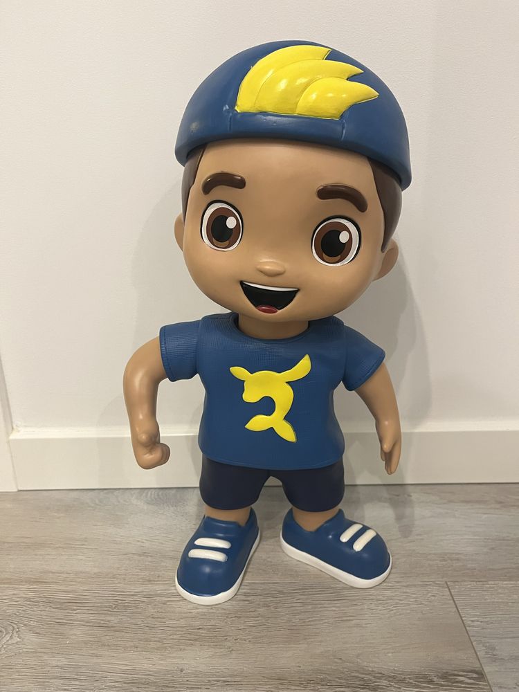 Luccas Neto figura 45cm
