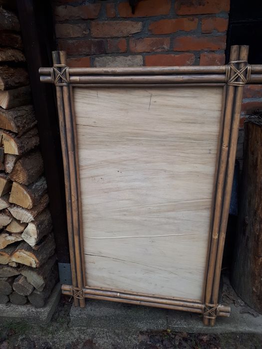 Solidna rama do lustra