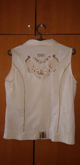 Белый джинсовый пиджак, костюм р.44-46