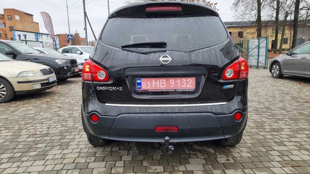 Nissan Qashqai+2