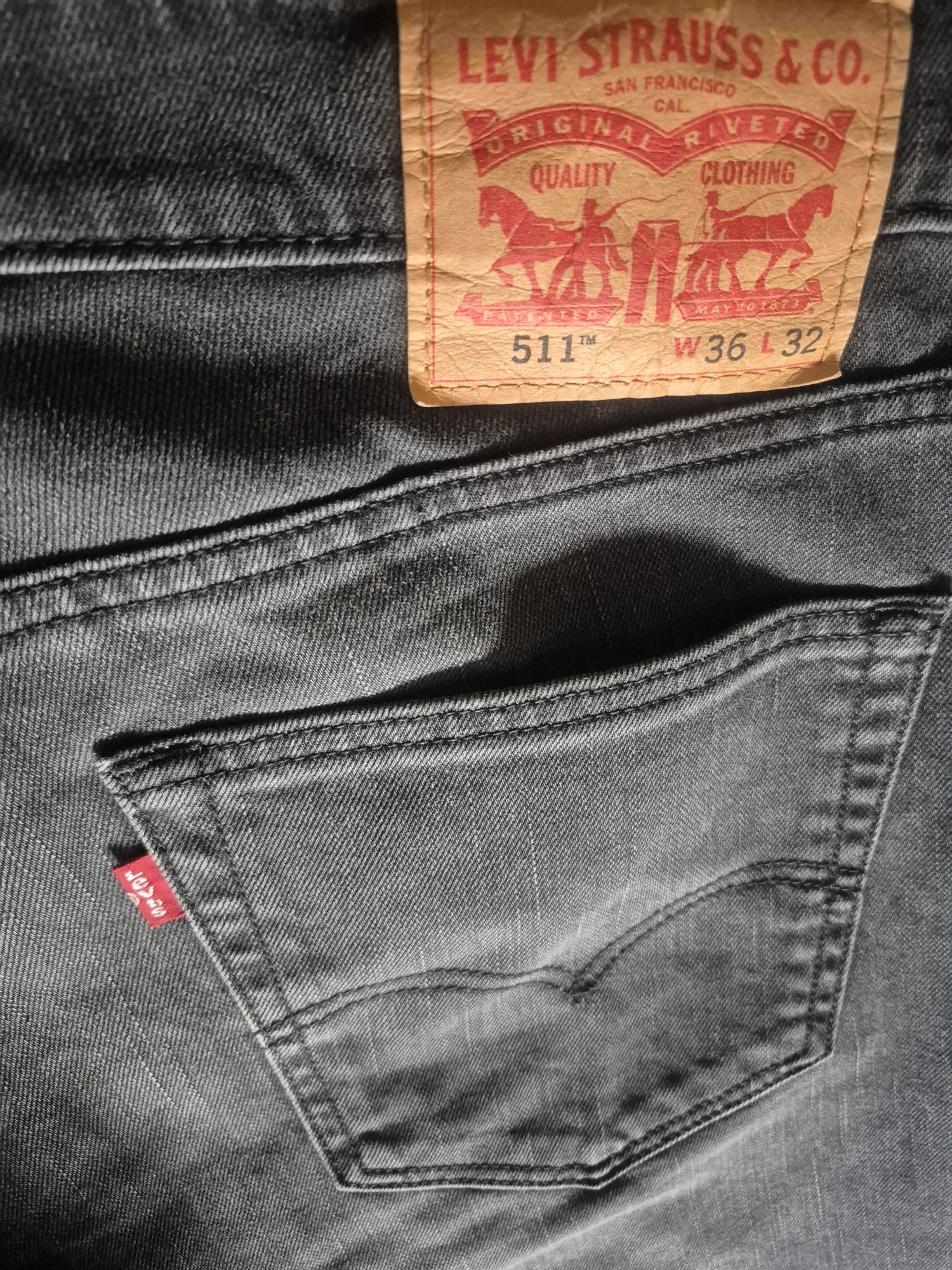 Dzinsy Levis czarne xl