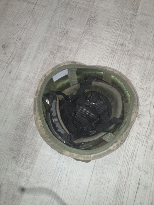 Каска хелмет Британія