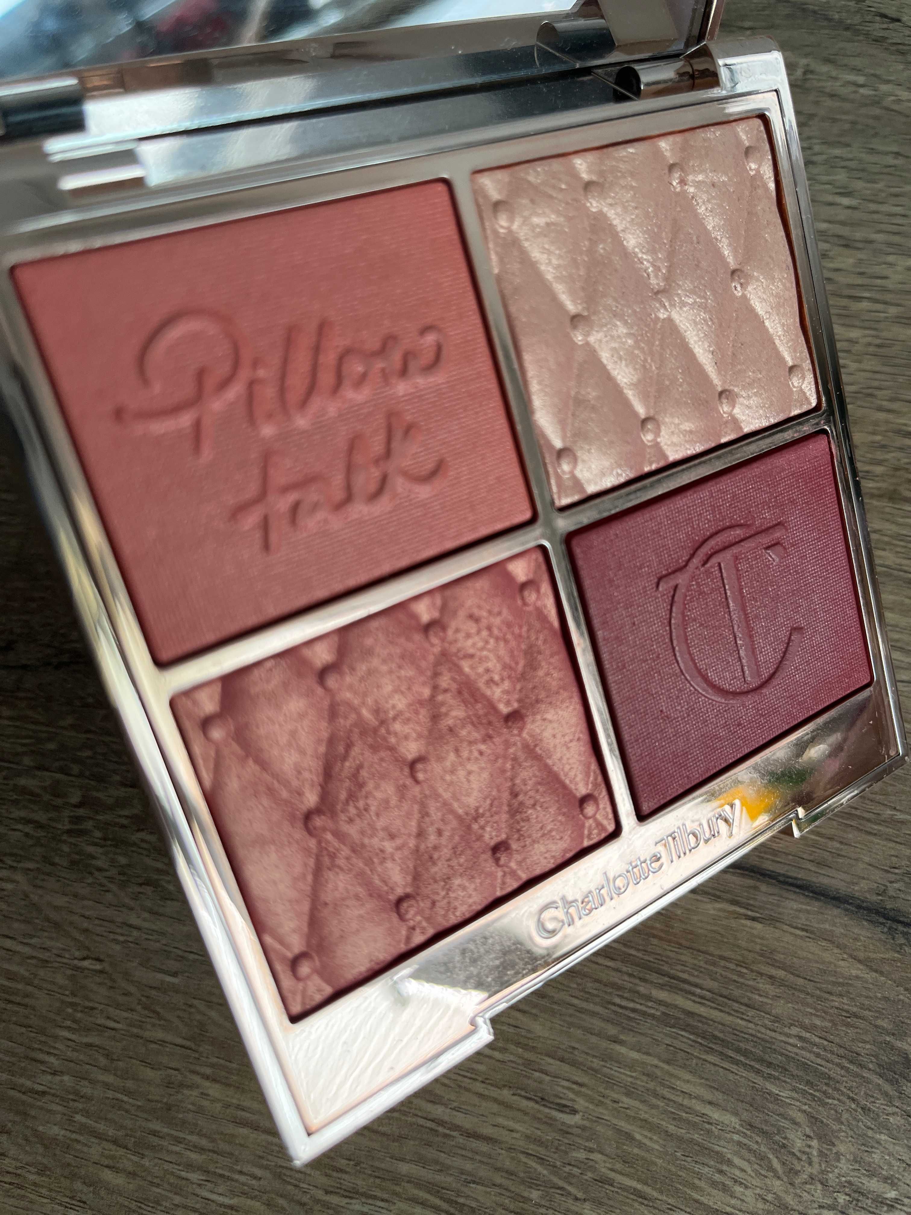 Charlotte Tilbury Pillow Talk paleta róże Medium Deep
