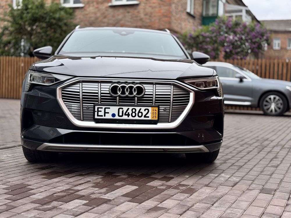 Audi E tron 95 kwt. За 21100€. В наявності
