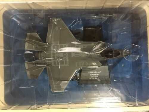 Vendo avião F-4 e F-35A