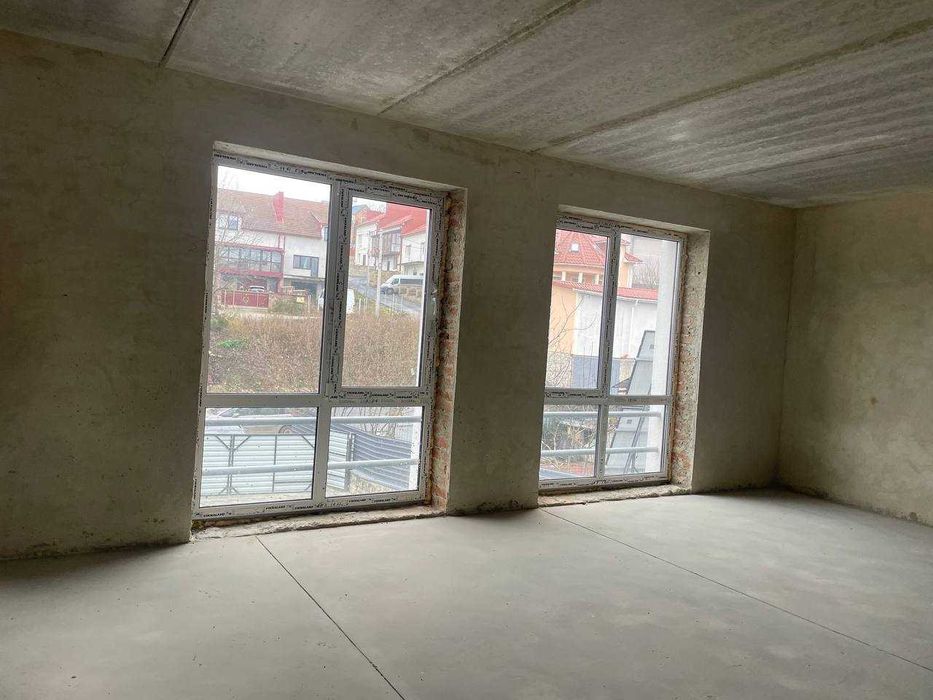 Продаж котеджу біля Подолян,  комунікації підключено