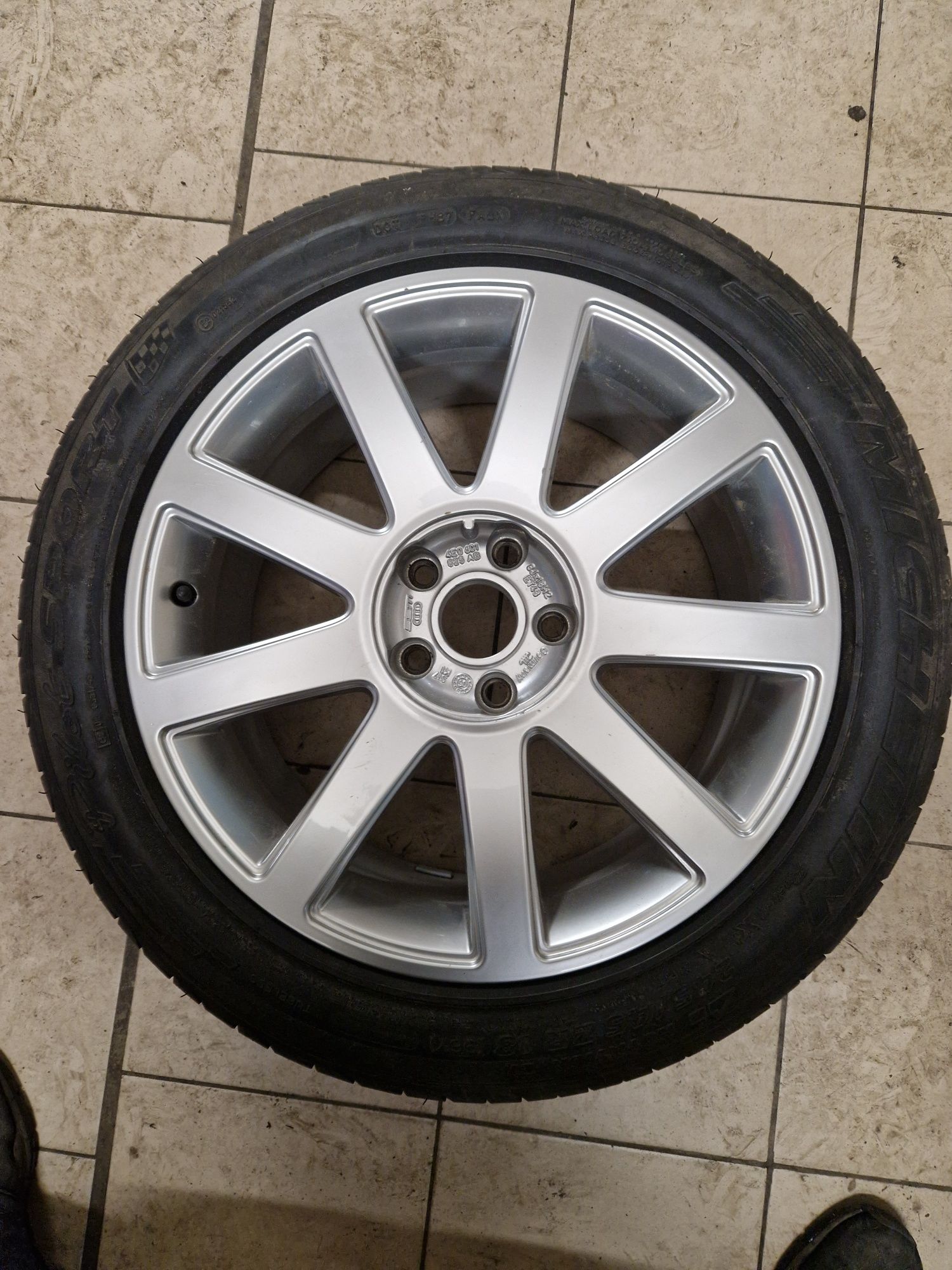 Felga Audi  8.0x18 5x112 sline