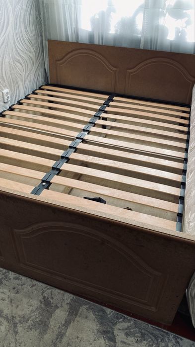 Ліжко бу двохспальне