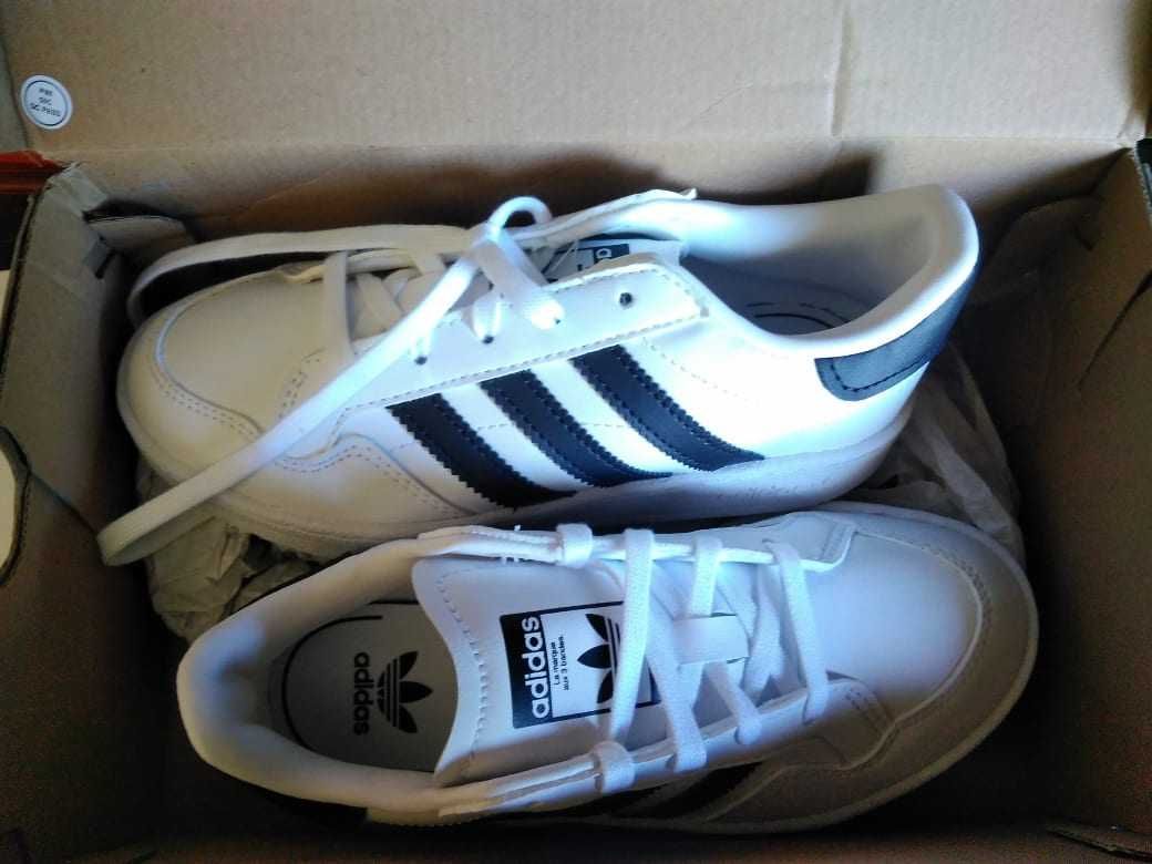 Tenis Adidas criança T 31 - novo