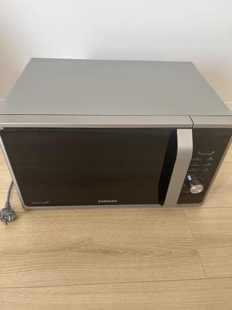 Micro-ondas Samsung MS2BF303TAS – 23 litros – Excelente estado