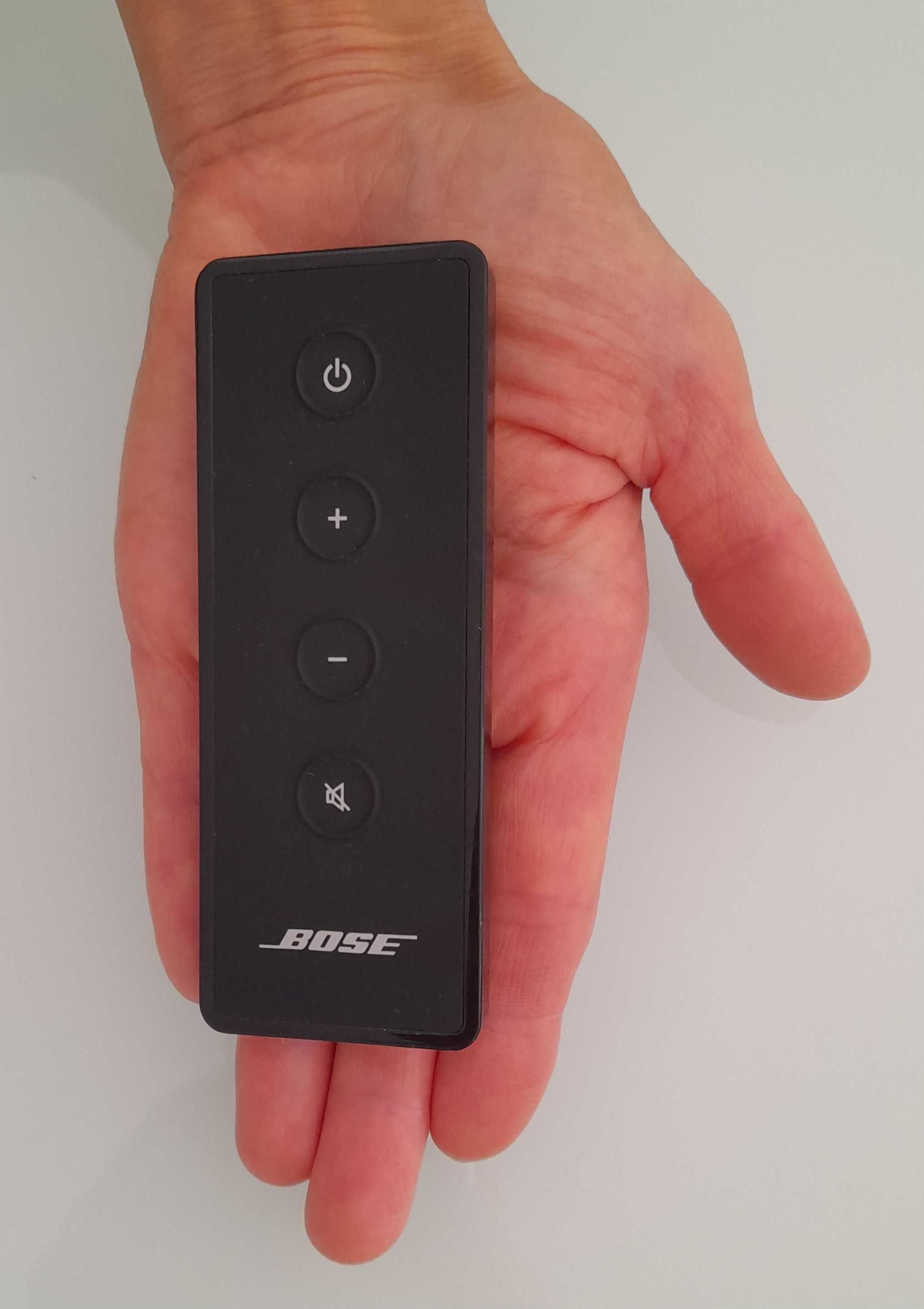 Bose Solo TV Sound System + Remote Control